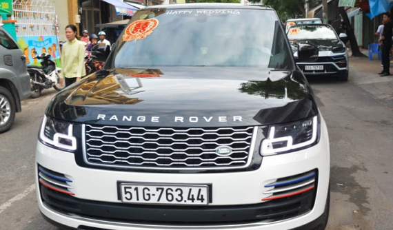 Minh "Nhựa" thay áo cho Range Rover Autobiography LWB 2018 theo phiên bản đắt đỏ SVAutobiography