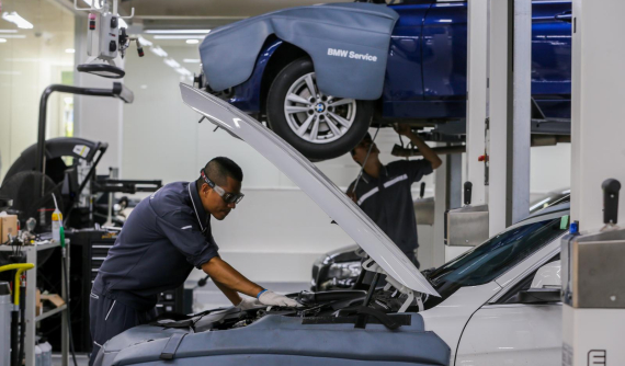 THACO mời chuyên gia 20 năm kinh nghiệm của BMW về Việt Nam chăm sóc xe cho khách