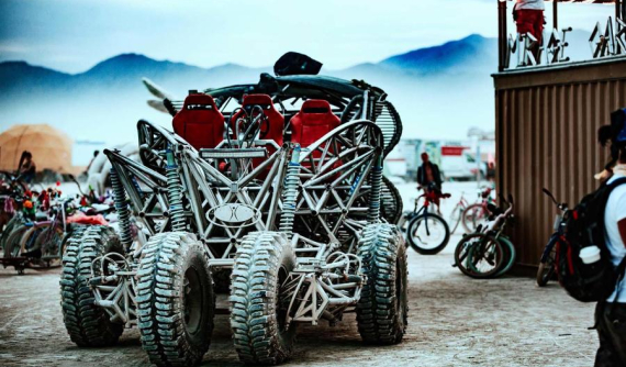 Gặp gỡ Henry Chang - tác giả của những chiếc xe như bước ra từ phim "Mad Max"