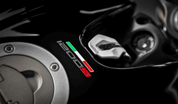 Chi tiết Ducati Monster 1200 S 2020 phiên bản Black On Black tuyệt đẹp ra mắt tại Ý