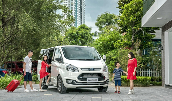 Ford Tourneo 2024: Giá xe Ford Tourneo và khuyến mãi mới nhất 2024 tại Việt Nam