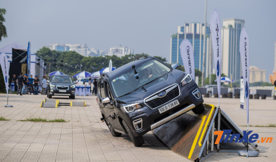 Subaru mang sự kiện lái thử đầy mạo hiểm đến với khách hàng Hà Nội