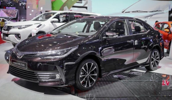 Corolla Altis nhận ưu đãi sâu từ đại lý dù Toyota Việt Nam phủ nhận kế hoạch phân phối phiên bản mới