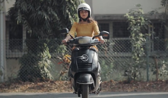 Xe máy điện tự cân bằng do sinh viên chế tạo "xịn xò" như xe tự cân bằng của Honda