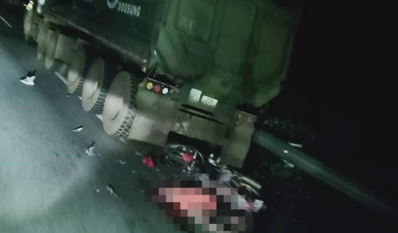 Yên Bái: Chạy xe máy vào cao tốc Nội Bài - Lào Cai, hai thanh niên va chạm với xe tải tử vong tại chỗ