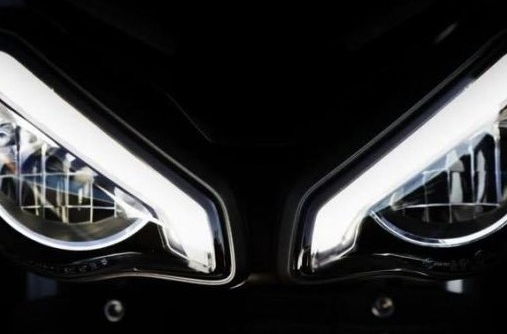 Triumph tung video mới xác nhận ra mắt naked bike Triumph Street Triple RS 2020