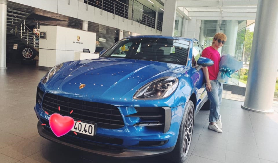 Không lựa chọn Mercedes-Benz GLC như các đồng nghiệp khác, Chi Dân lại "đập hộp" Porsche Macan