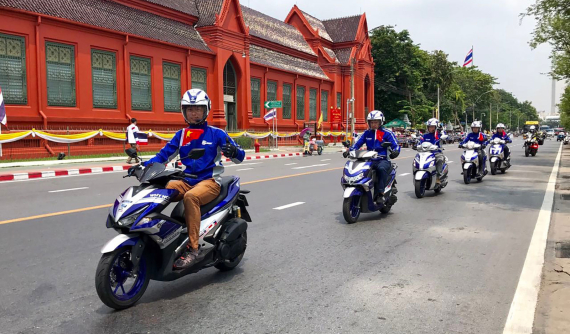 Thử thách chạy Yamaha Blue Core qua 2 quốc gia và con số tiêu thụ nhiên liệu bất ngờ