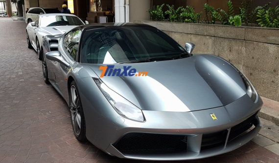 Ferrari 488 GTB cũng được nhà giàu Thái ưa chuộng nhưng siêu xe xếp hàng phía sau mới khiến đại gia Việt chú ý