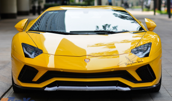 Lamborghini Aventador S độc nhất Việt Nam trở lại Sài thành sau khi được đưa đi "khám bệnh"