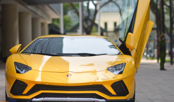 Những thay đổi của siêu xe Lamborghini Aventador S sau khi ra Hà Nội sửa chữa