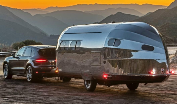 Chiếc xe moóc cắm trại này có chất lượng nội thất như du thuyền và đắt gấp 4,5 lần Porsche Macan