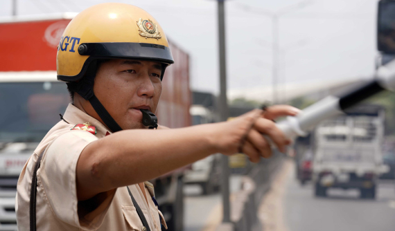 Bộ Công an đề xuất CSGT chỉ được dừng xe kiểm tra trong 4 trường hợp sau