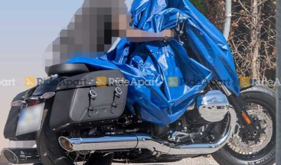 Cận cảnh xe Cruiser BMW R18 tuyệt đẹp ngoài đời thực