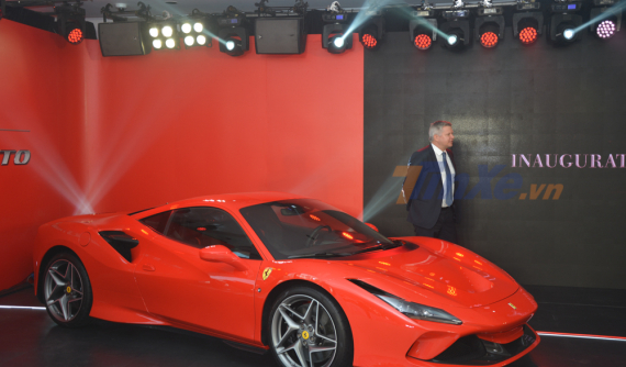 Khai trương đại lý Ferrari đầu tiên tại Việt Nam, bất ngờ lớn nhất là kinh doanh siêu xe cũ