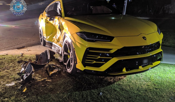 Thiếu niên 14 tuổi lái xe ăn trộm, tông móp sườn siêu SUV Lamborghini Urus