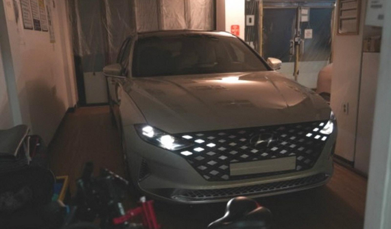 Sedan cỡ trung cao cấp Hyundai Grandeur 2020 bị rò rỉ ảnh nóng trước ngày ra mắt