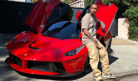 Không kém cạnh tình cũ Kylie Jenner "bốc lửa", rapper gốc Việt cũng tậu siêu xe Ferrari LaFerrari