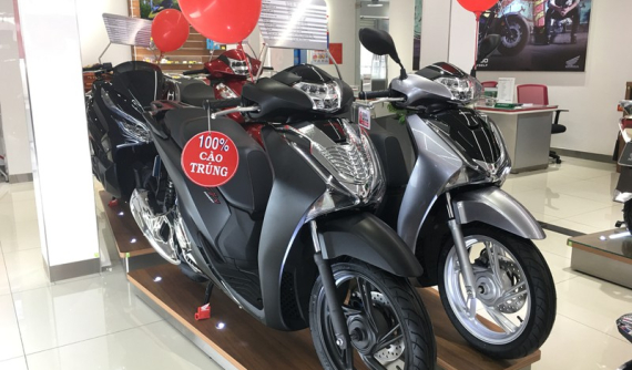 Giá xe máy Honda SH bất ngờ giảm mùa cuối năm