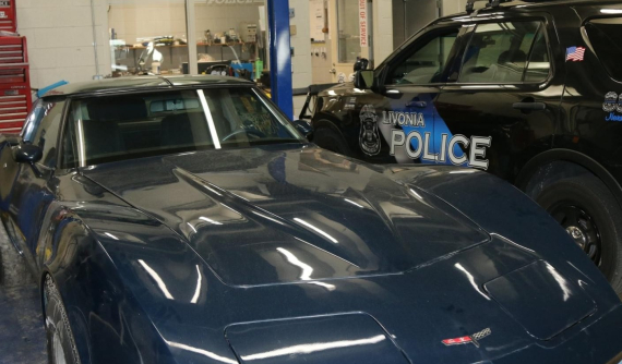 Chiếc ô tô bị ăn trộm cách đây 38 năm được tìm thấy, trông vẫn như mới