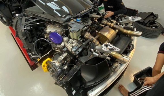 Doanh nhân Vũng Tàu trang bị ống xả độ Fi cho siêu xe McLaren 720S màu tím