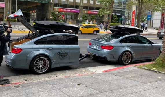 Xôn xao với video chiếc BMW 4 Series kéo theo nửa "bản sao" di chuyển trên đường phố