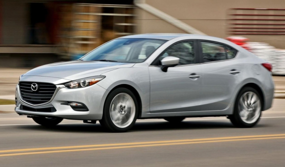 Dẫu biết Mazda3 2020 sắp ra mắt, người dùng Việt vẫn đổ xô mua bản cũ trong tháng 10/2019