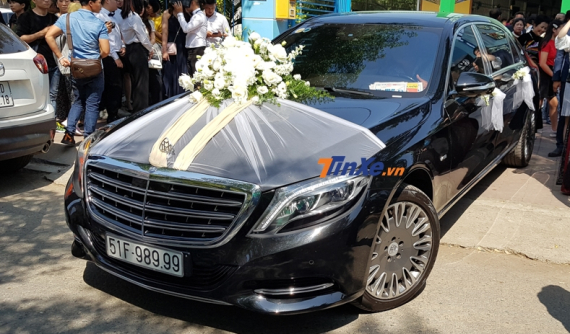 Cận cảnh xe hoa Mercedes-Maybach S600 hơn 14 tỷ đồng của chồng ca sĩ Bảo Thy
