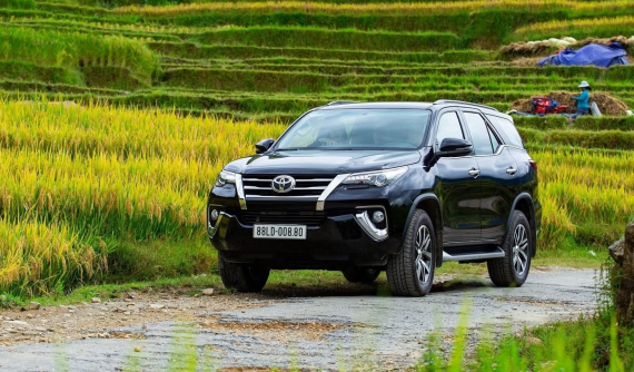 Lập kỷ lục doanh số trong tháng 10, Toyota Camry vẫn không đủ sức “vực dậy” Toyota Việt Nam