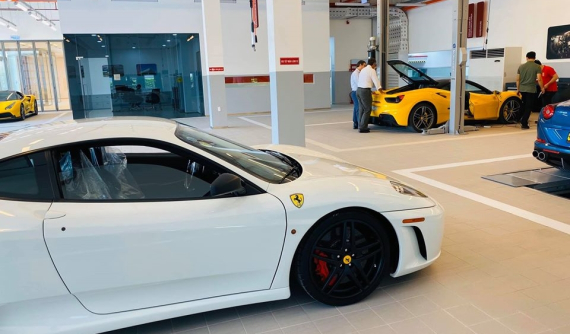 Dàn siêu xe Ferrari của nhà giàu Việt lần đầu đi "khám bệnh" chính hãng