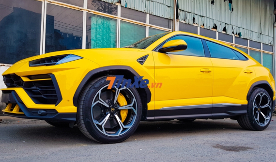 Cận cảnh Lamborghini Urus thứ 6 về Việt Nam rất kín tiếng