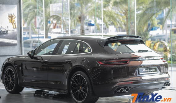 Khám phá Porsche Panamera 4 Sport Turismo mới về Việt Nam với các trang bị tùy chọn trị giá 1,5 tỷ đồng