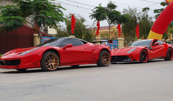 Video: Cặp đôi Ferrari độ độc nhất Việt Nam đuổi bắt nhau trên đường làng ở Hải Dương