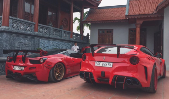 Cặp đôi Ferrari độ độc nhất Việt Nam bất ngờ xuất hiện tại làng quê tỉnh Hải Dương