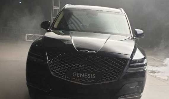Genesis GV80 2020 - SUV sang của Hyundai - lộ ảnh "bằng xương bằng thịt" trước ngày ra mắt
