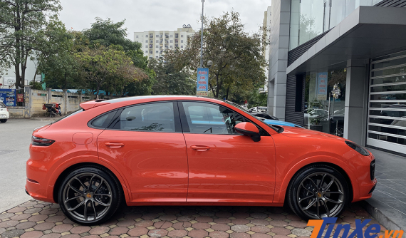 Ngắm nhìn tận mắt Porsche Cayenne Coupe 2020 giá ít nhất 5 tỷ đồng tại Hà Nội