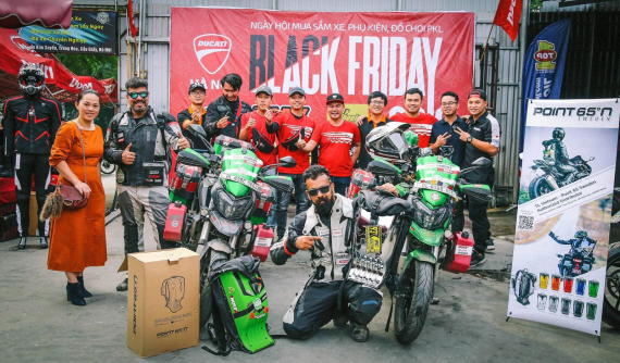 Cộng đồng chơi xe mô tô Hà Nội giao lưu với biker Ấn Độ đang trên đường đi vòng quanh thế giới