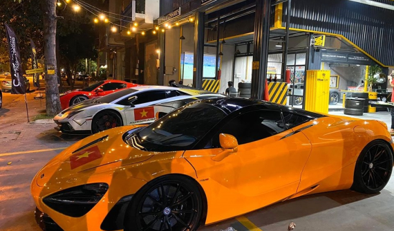 Ăn mừng U22 Việt Nam lần đầu lên ngôi vương tại Sea Games theo cách của đoàn Car Passion