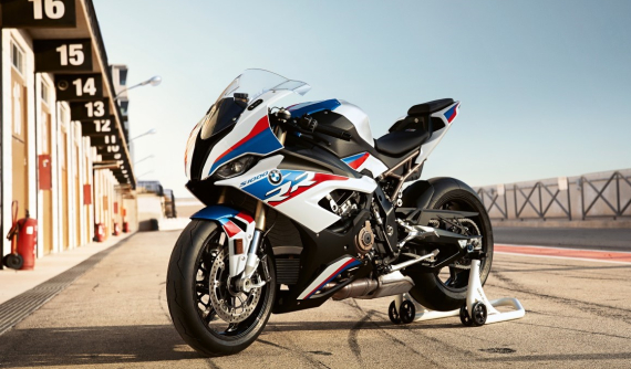 BMW Motorrad công bố giá bán siêu mô tô BMW S1000RR 2020 tại Việt Nam, khởi điểm từ 949 triệu đồng