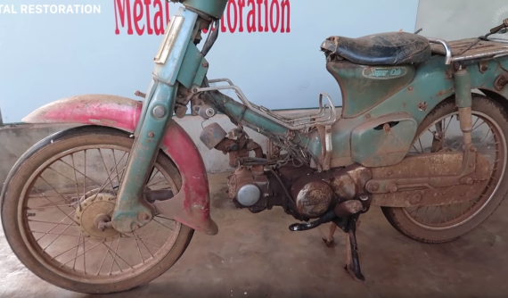 Mãn nhãn với quá trình hồi sinh Honda Super Cub C50 40 năm tuổi thành xe "đập thùng"