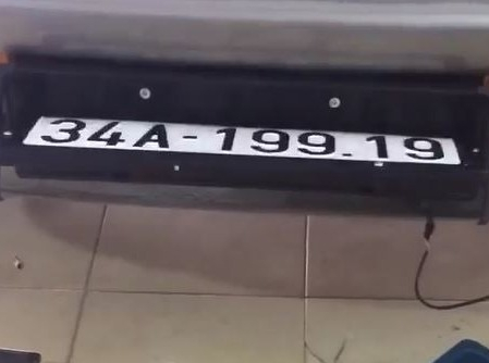 Thiết bị đảo biển số ô tô có thể dễ dàng mua với giá chỉ 3 triệu đồng tại Việt Nam