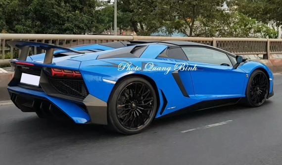 Đánh giá nhanh Lamborghini Aventador SV mui trần thứ 2 về Việt Nam rất bí ẩn trước năm Canh Tý 2020