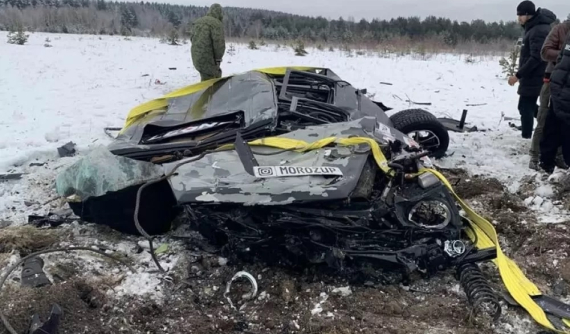 Thất vọng vì xe liên tục hỏng, thanh niên thả chiếc Mercedes-AMG G63 của mình từ trực thăng xuống đất