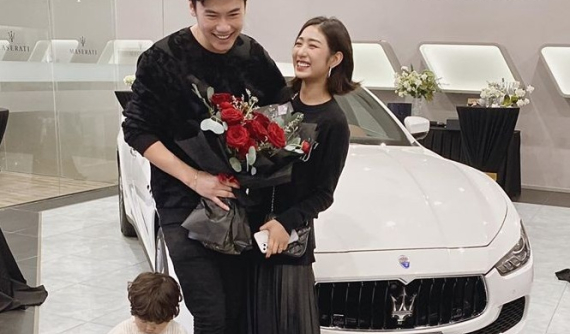 Vợ chồng Trang Lou tậu xe sang Maserati Ghibli có giá ít nhất 4,7 tỷ đồng