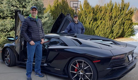 Sự thật hãng siêu xe Lamborghini tặng Aventador S mui trần cho cha con tạo ra Aventador bằng máy in 3D