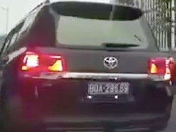 Tài xế sử dụng thiết bị đảo biển số ô tô bị phạt 5 triệu đồng