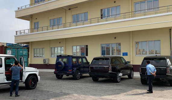 Đại gia Việt mở công cùng lúc 4 chiếc SUV "vạn người mê" dịp cuối năm 2019