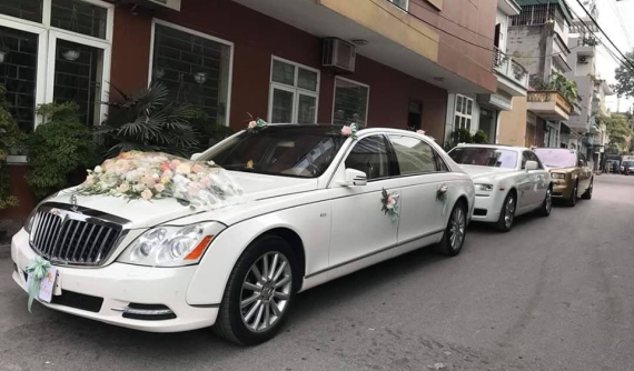 Đám cưới ở Quảng Ninh toàn xe siêu sang biển "tứ quý", tiền rạp và trang trí đã hơn 2,5 tỷ đồng