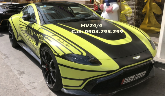 Cận cảnh bộ áo mới trên chiếc Aston Martin V8 Vantage 2018 ở quận 12 gây nhiều tranh cãi