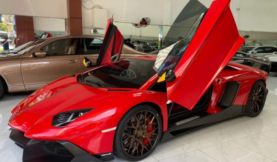 Lamborghini Aventador độ body kit bản giới hạn tiếp tục được chủ nhân cho thay áo